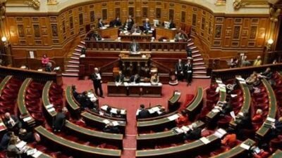 Paris’teki Senato Genel Kurulu’nda 15 yaşından küçüklere sosyal medya yasağı