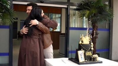 Kaynak:Cnnturk.com Çekim arasında bir anda başlayan kutlamada, Yıldırım için özel