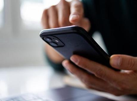 Hükümet düğmeye bastı! Ülkedeki tüm vatandaşlara ücretsiz internet verilecek: ‘Lüks değil temel ihtiyaç’ Güney Kore, mobil internet kullanımında yeni bir dönemin kapısını aralıyor.