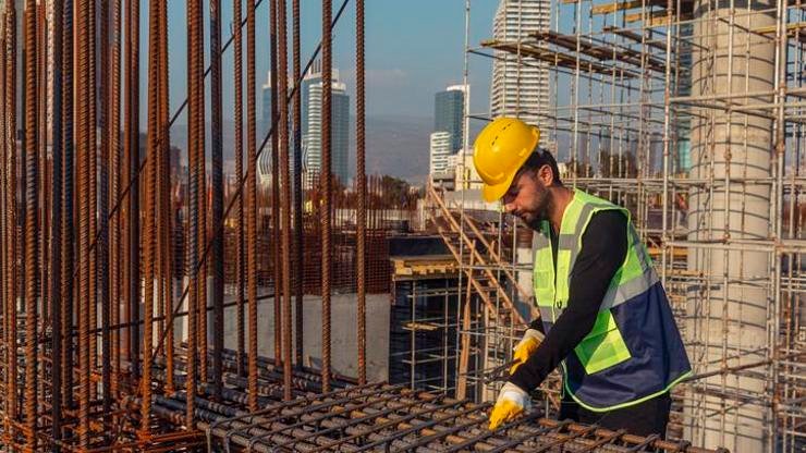 Aylık bazda incelendiğinde malzeme endeksi yüzde 2,33 artarken, işçilik endeksi