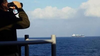 Orta Doğu’da savaş gerginliği sürerken, İran Devrim Muhafızları Ordusu Deniz