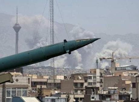 İran’ın hedef listesi hazır mı? ‘ABD ve İsrail’e büyük sürprizimiz var’ ABD ve İsrail’in İran’a yönelik saldırıları sürerken, Tahran yönetiminden düşmanlarına