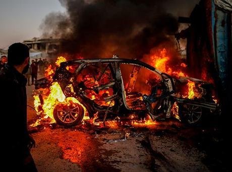 İsrail ordusu, Gazze Şeridi’nin kuzeyindeki Gazze kentinde bulunan Nablusi Kavşağı’nda