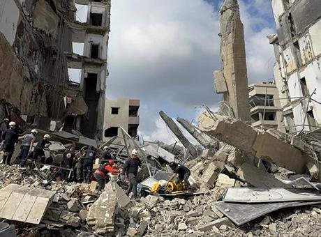 İsrail ordusu, öğle saatlerinde Lübnan’ın başkenti Beyrut ile ülkenin doğu