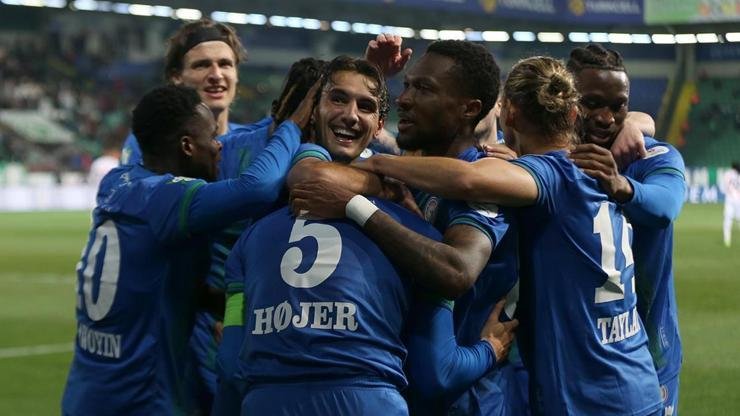 Kaynak:Cnnturk.com Trendyol Süper Lig‘in 27. hafta erteleme maçında Çaykur Rizespor