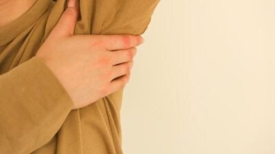 Koltuk Altı Agrısı İçin Hangi Doktora Gidilir? Koltuk Altı Agrısına Hangi Bölüm Bakar? Koltuk Altı Ağrısı İçin Hangi Doktora Gidilir? Koltuk altı ağrısının