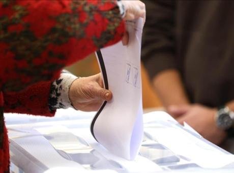 Yaklaşık 6,5 milyon kayıtlı seçmenin bulunduğu Bulgaristan’da, son 5 yılda