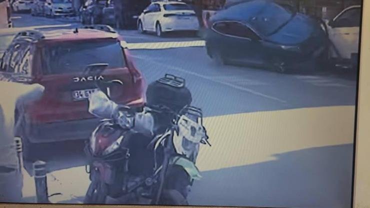 Küçükçekmece’de park halindeki cipe çarpan otomobil takla attı Baran AKKAYA – Altunay TUGA / İSTANBUL, (DHA) – KÜÇÜKÇEKMECE’de