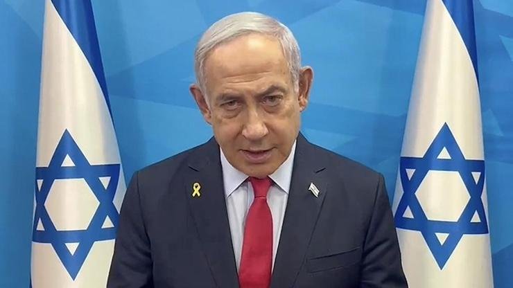 Kaynak:AA İsrail Başbakanlık Ofisinden yapılan açıklamada,&nbsp;Netanyahu’nun “Lübnan’daki&nbsp;Hizbullah&nbsp;hedeflerine” şiddetli&nbsp;saldırı&nbsp;düzenlenmesi talimatı verdiği