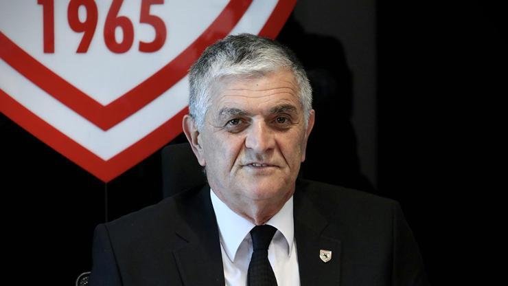 Kaynak:AA Çakır, Nuri Asan Tesisleri’nde düzenlediği basın toplantısında, Ziraat Türkiye