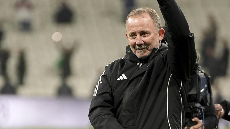 Kaynak:Cnnturk.com Trendyol Süper Lig’in 29. haftasında Antalyaspor’u 4-2 mağlup eden