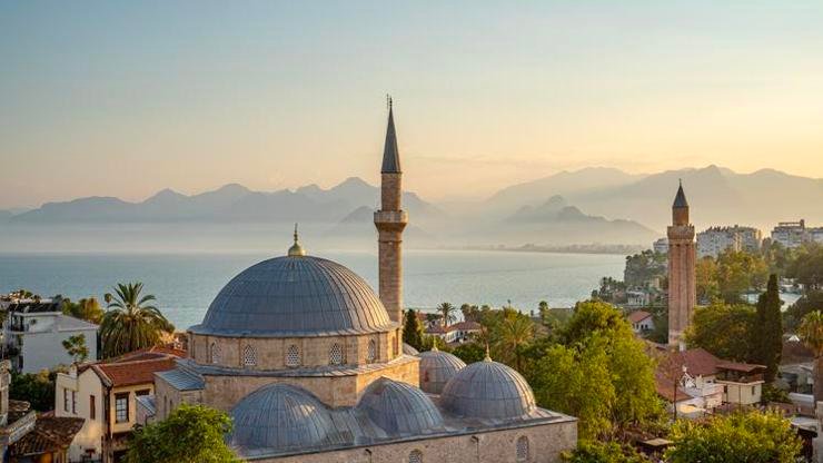 ŞEVVAL AYI NE ZAMAN, HANGİ GÜN BİTİYOR? Şevval ayı bitiş tarihi 2026 Kaynak:Cnnturk.com Ramazan ayının sona ermesinin ardından başlayan Şevval ayı, manevi