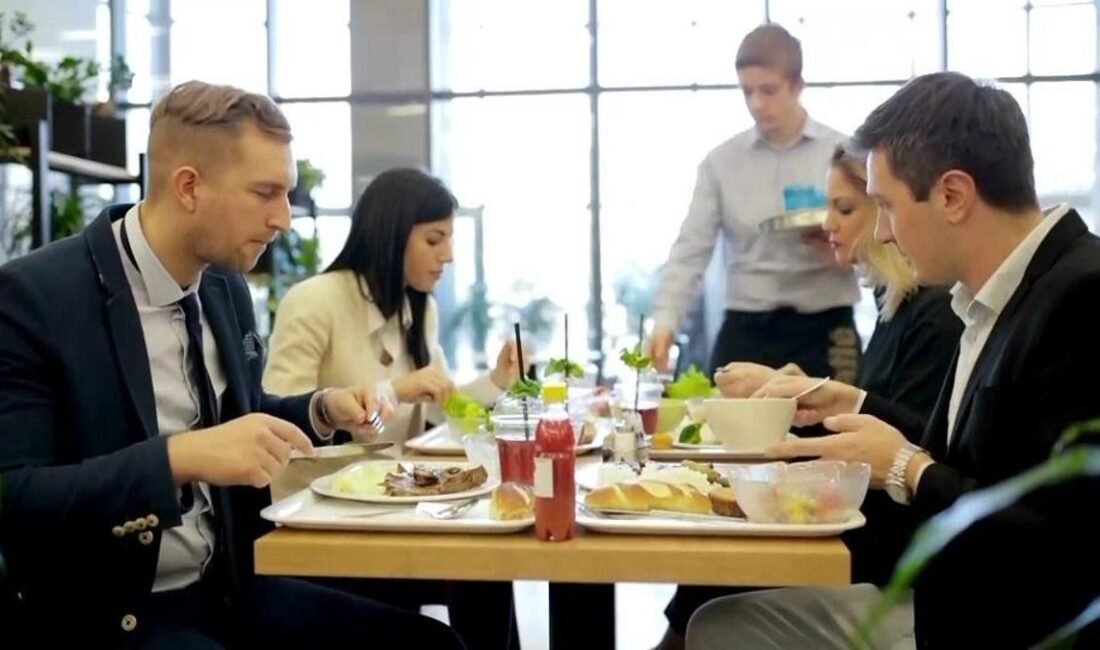 Kaynak:CNN TÜRK İŞVEREN 300 TL’YE KADAR OLAN ÜCRETTE PRİM ÖDEMEYECEK