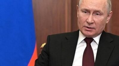 Kremlin Sarayı’ndan yapılan açıklamada, Putin’in Ukrayna’da ateşkes kararı aldığı belirtildi.