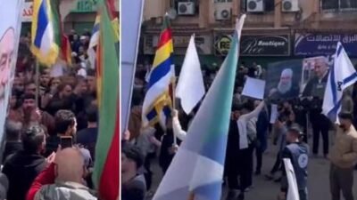 Kent merkezinde bir araya gelen göstericilerin, Süveyda’daki Dürzi topluluğun ruhani