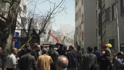 Kaynak:CNN TÜRK İsrail ve ABD’nin, İran’a yönelik saldırıları sürüyor. Sadece