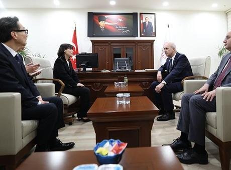 TBMM’nin sosyal medya hesabından yapılan paylaşımda, Kurtulmuş’un, İstanbul’da düzenlenen PAB