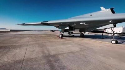 Kaynak:CNN TÜRK SAVAŞ UÇAĞI GİBİ GÖRÜNÜP DÜŞMAN SİSTEMİNİ KANDIRIYOR Türk