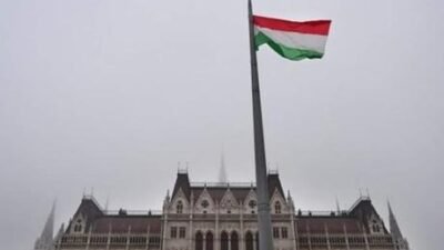 16 yıllık dönem bitmişti, ilk büyük hamle geldi! Meclisten tarihi karar Mecliste yapılan oturumda, Viktor Orban döneminde alınan UCM’den ayrılma kararının