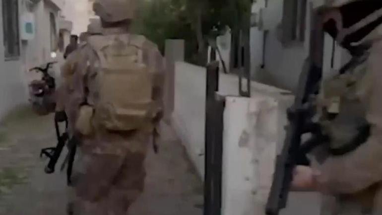 Kaynak:CNN TÜRK Adresler belirlendi, ekipler düğmeye bastı. Siber suçlarla mücadele