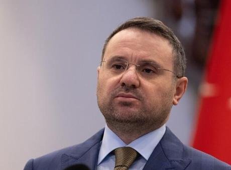 Bakan Gürlek, NSosyal’deki hesabından paylaştığı mesajında, paylaşmanın, yardımlaşmanın ve kardeşliğin