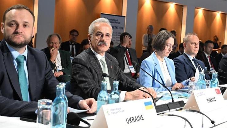 Kaynak: DHA Ulaştırma ve Altyapı Bakanı Abdulkadir Uraloğlu, Almanya’nın Leipzig