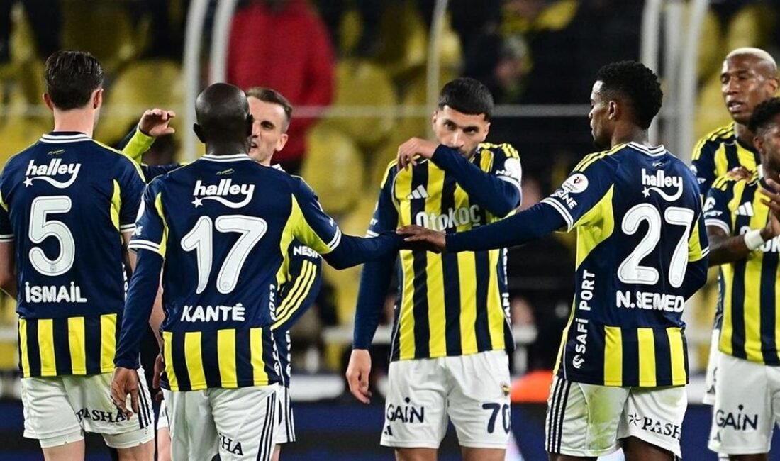Başakşehir mücadelesi öncesinde Fenerbahçe’de 5 eksik bulunuyor. Uzun süreli sakatlığının