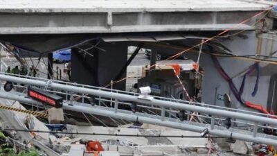 Güney Kore’de facia! Üst geçit yıkım sırasında çöktü: 3 ölü, 3 yaralı Güney Korenin başkenti Seul’de yerel saatle 14.33 civarında eski bir