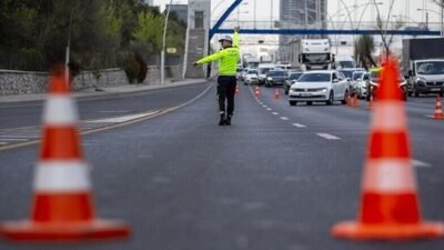 İstanbul’da iki ilçede bazı yollar trafiğe kapatılacak Kaynak:AA İstanbul Emniyet Müdürlüğünden yapılan açıklamaya göre, Trafik Denetleme Şube