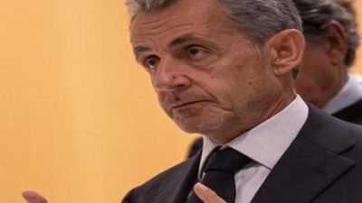 Eski Fransa Cumhurbaşkanı Nicolas Sarkozy’nin yargılandığı Libya davasında savcı, yolsuzluk