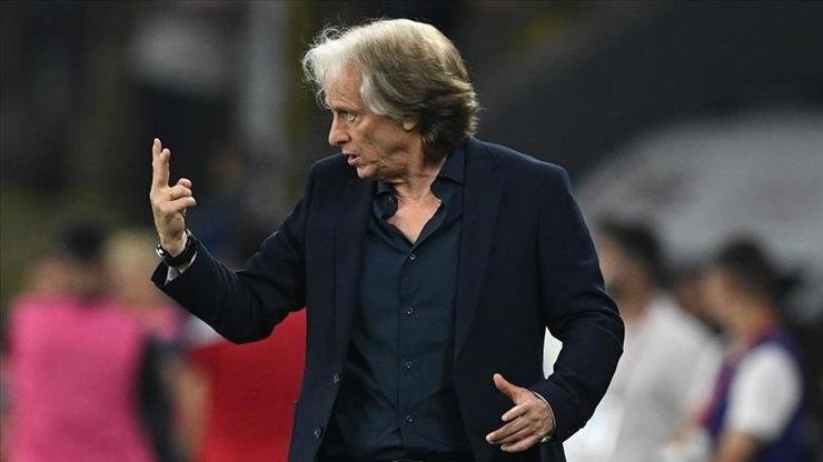 Jorge Jesus’tan Fenerbahçe sinyali: Yarım kalmış hikaye Kaynak:Fanatik Fenerbahçe‘de yaklaşan başkanlık seçimi öncesinde adaylar Hakan Safi ve