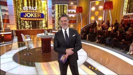 Etkileyici formatıyla öne çıkan yarışmada her bölümde iki yarışmacı, büyük