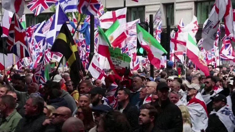 Kaynak:CNN TÜRK İngiltere’nin başkenti Londra’da binlerce kişi iki ayrı amaçla