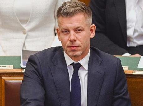 Genel seçimlerin ardından 199 sandalyeli Ulusal Meclis’te, açılış oturumu yapıldı.