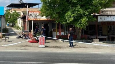 Mersin’de restorana tüfekli saldırı: 4 ölü Kaynak:AA, DHA Edinilen bilgilere göre, Sabri Pan’ın Kadelli Mahallesi’ndeki lokantasına