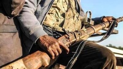 Nijerya’da bu ay 317 terörist ve silahlı çete üyesi etkisiz hale getirildi Savunma Medya Operasyonları Direktörü Tümgeneral Michael Onoja, yaptığı yazılı açıklamada,
