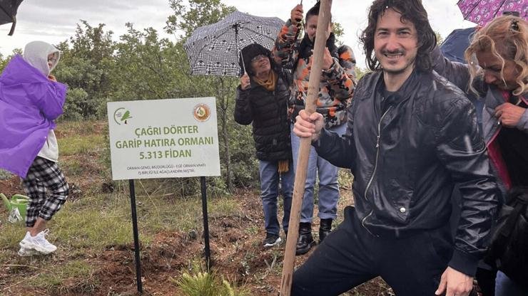 İZMİR, (DHA)-YAZAR Çağrı Dörter’in okurlarının başlattığı fidan bağışı kampanyası, 3