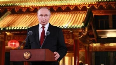 Kaynak:AA Çin’e iki günlük resmi ziyaret gerçekleştiren Putin, havalimanında Dışişleri
