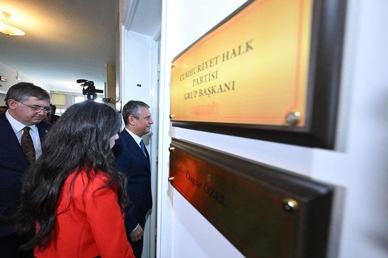 Kaynak:CNN TÜRK Haber Merkezi Mutlak butlan kararı sonrası Özgür Özel