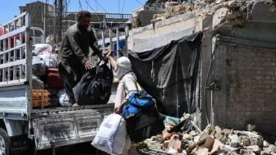Pakistan’ın Belucistan eyaletinde güvenlik personeli ve ailelerini taşıyan trene yönelik