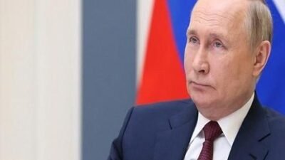 Rusya Devlet Başkanı Vladimir Putin, Pekin Uluslararası Havalimanı’nda Çin Dışişleri
