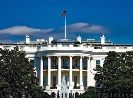 ABD’nin başkenti Washington’da Beyaz Saray yakınlarında silah sesleri duyulduğu ve