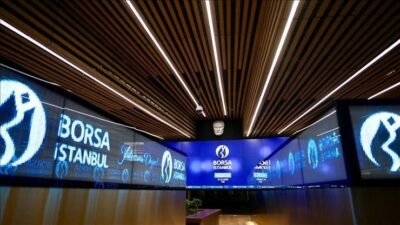 BIST 100 endeksi, açılışta önceki kapanışa göre 33,94 puan gerilerken,