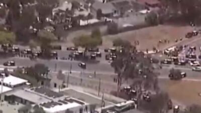 SON DAKİKA! Kaliforniya’da camiye saldırı… 3 kişi hayatını kaybetti! ABD polisi: 2 saldırgan ölü ele geçirildi ABD medyasındaki haberlere göre, California’daki San Diego İslam Merkezi’ne silahlı