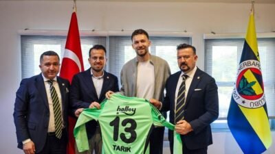 Fenerbahçe SK, altyapısından yetişen genç kaleci Tarık Çetin’in sözleşmesini önemli