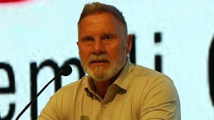 Kaynak:Cnnturk.com Samsunspor Teknik Direktörü Thorsten Fink, Ondokuz Mayıs Üniversitesi Fayda