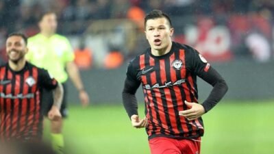 Kaynak:Cnnturk.com Trendyol 1. Lig play-off ikinci turunda Arca&nbsp;Çorum&nbsp;FK&nbsp;ile Sipay Bodrum&nbsp;FK,&nbsp;Çorum&nbsp;Şehir