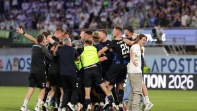 Almanya Bundesliga‘da sezonu 16. sırada tamamlayan Wolfsburg ile, play-out‘ta karşılaşan