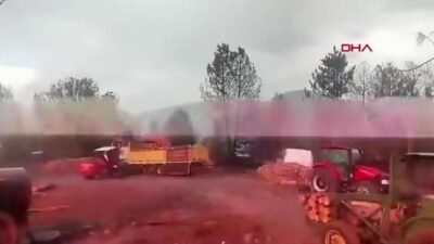 Kaynak: DHA Karabük’te etkili olan şiddetli sağanak yağış, Ovacık ilçesinde