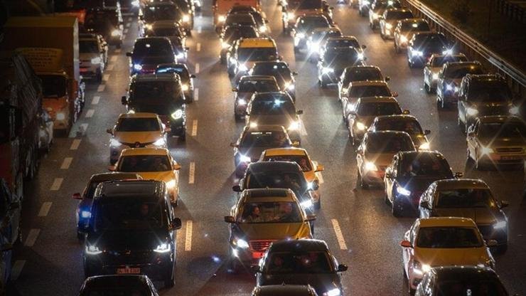 Kaynak:AA Bayram tatilini memleketlerinde veya tatil beldelerinde geçirmek isteyenler, İstanbul